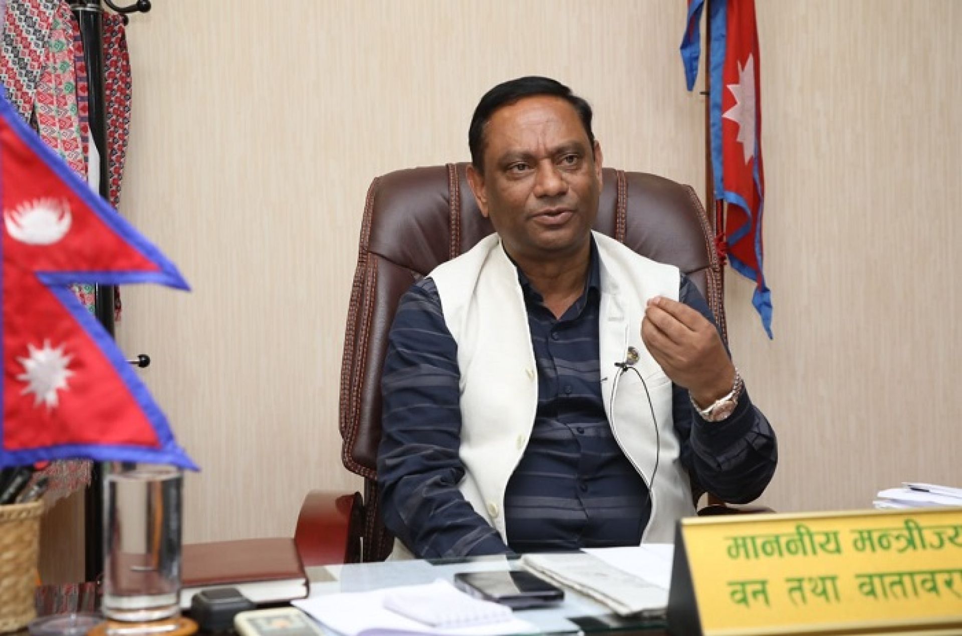 जलवायु परिवर्तनको मुद्दामा सरकारी र गैरसरकारी क्षेत्र एक हुनुपर्छः वनमन्त्री 
